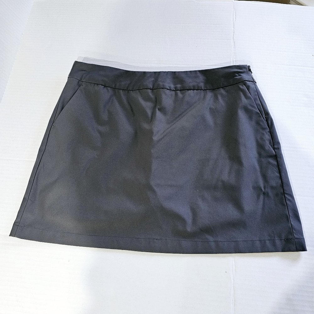 Nike Golf gray skort size 12 Dri-Fit athletic activewear sporty